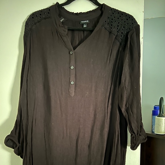 Black shirt size 3 - Picture 1 of 1
